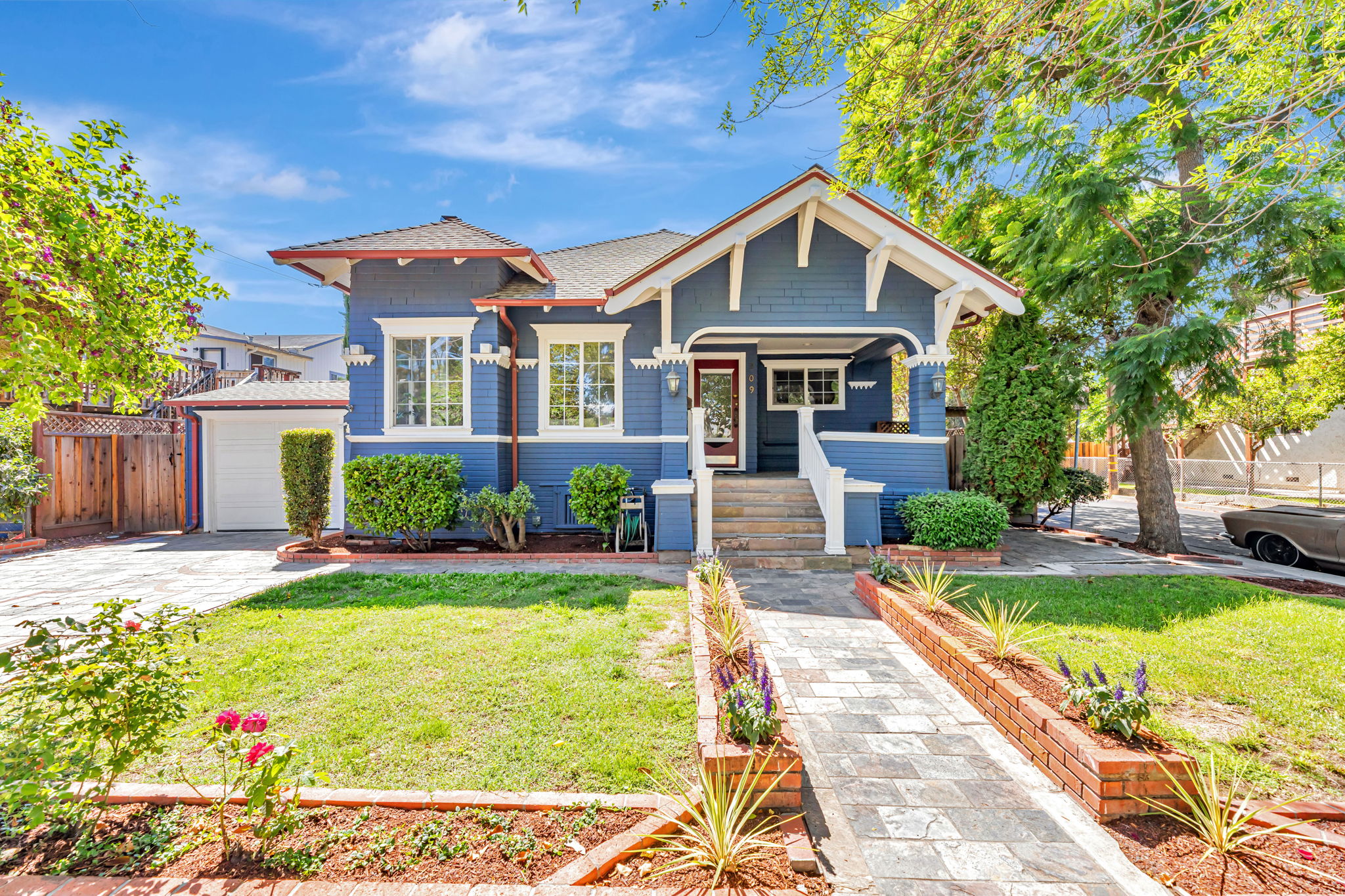1-web-or-mls-309-s-19th-st