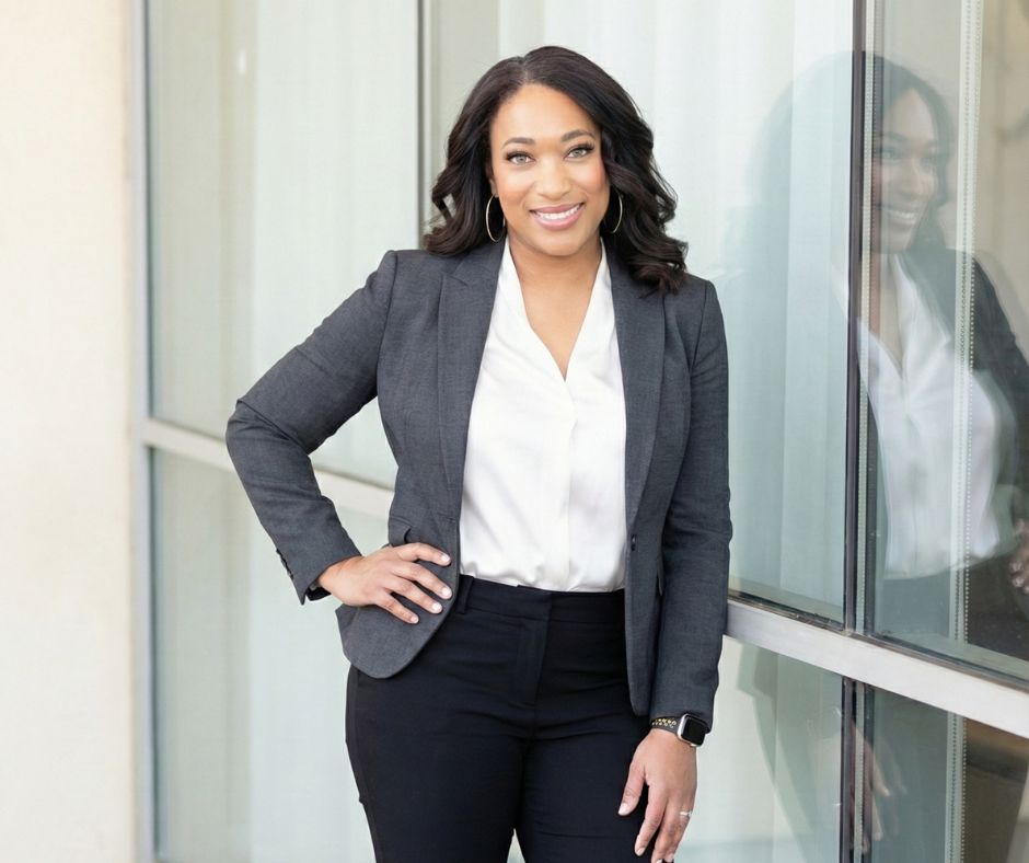 Michelle Elliott, Top Willow Glen, San Jose Realtor, top 1.5% Nation Wide, Michelle in Grey Jacket