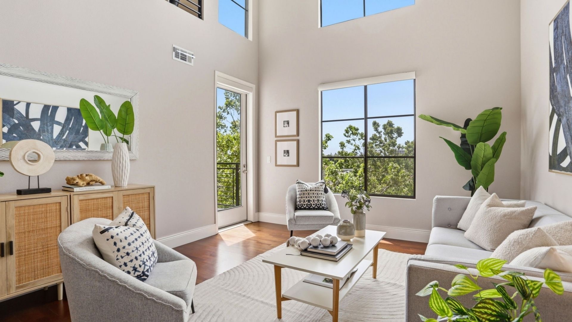 Modern open floor plan loft unit at 800 N 8th Street near Japantown San Jose sold by Michelle Elliott